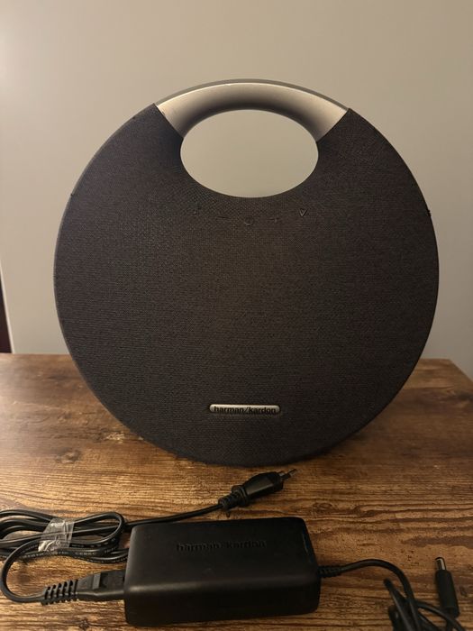 harman kardon onyx studio 5