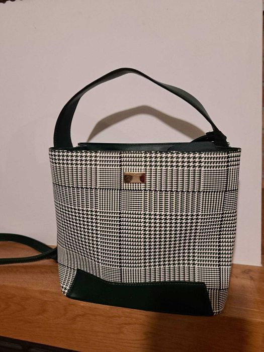 Elegancka torebka w kratkę