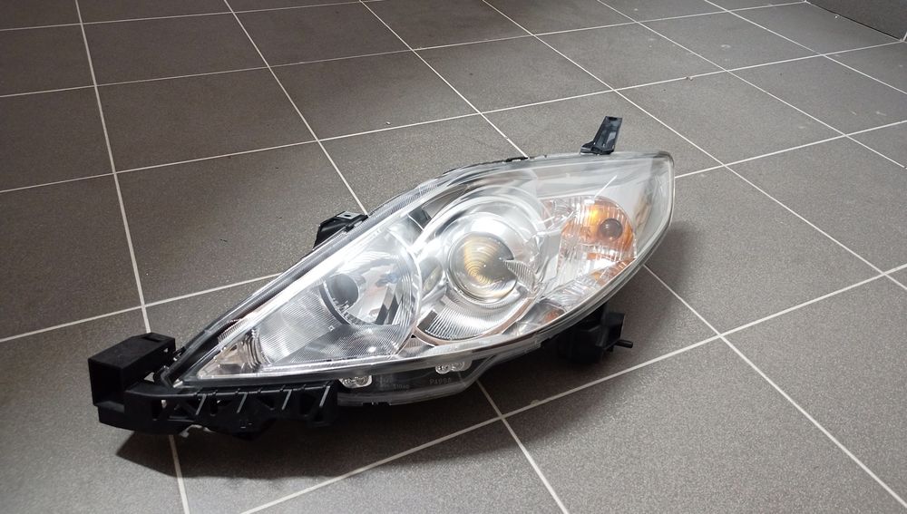 Mazda 5 lampa lewa Europa
