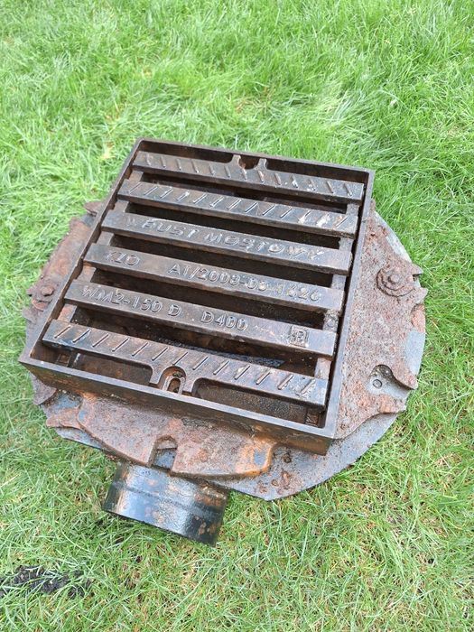 Wpust  deszczowy  studzienka wodna  burzowa