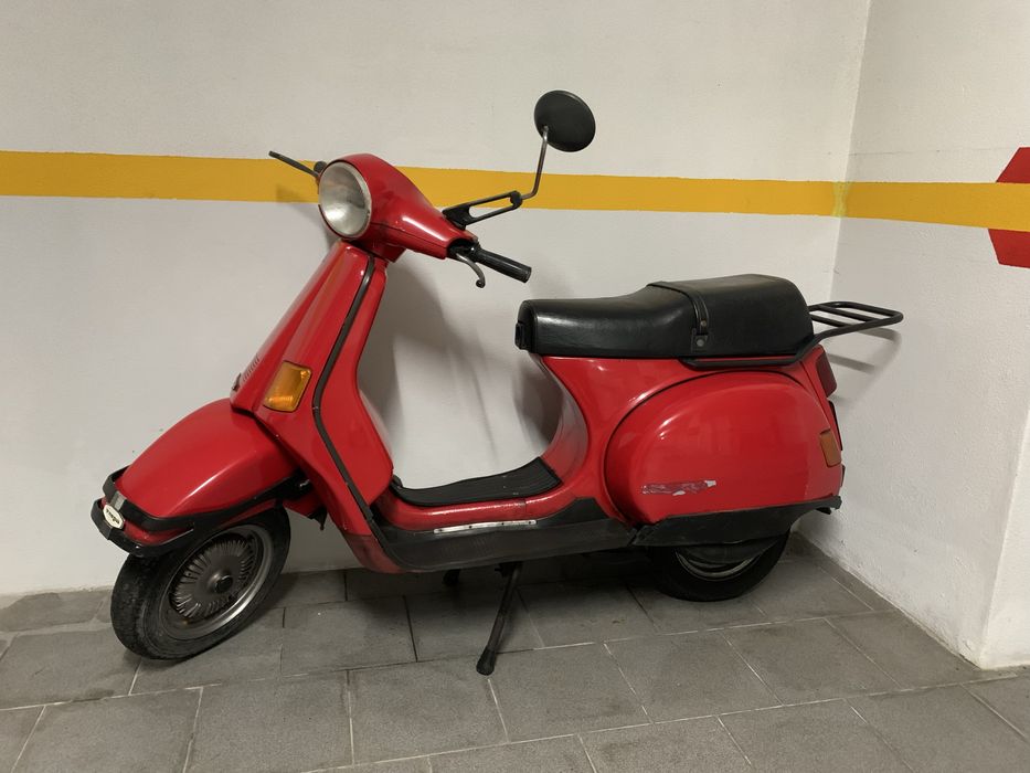 Vespa  125  Antiga