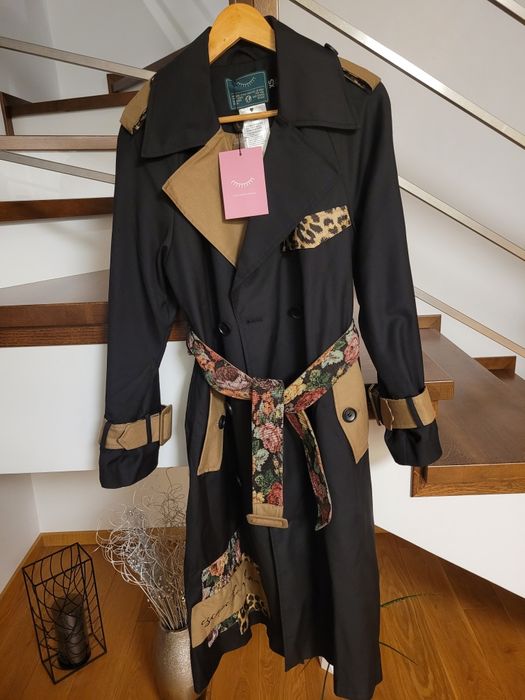 Klasyczny trencz firmy NAOKO