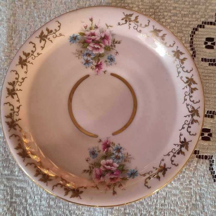 Różowa porcelana - filiżanka do czekolady Chodow