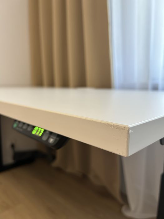 Biurko z elektrycznie regulowana wysokoscia 160x80cm
