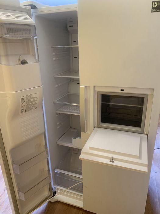 Lodówka Samsung Side by Side RS7778FHCWW