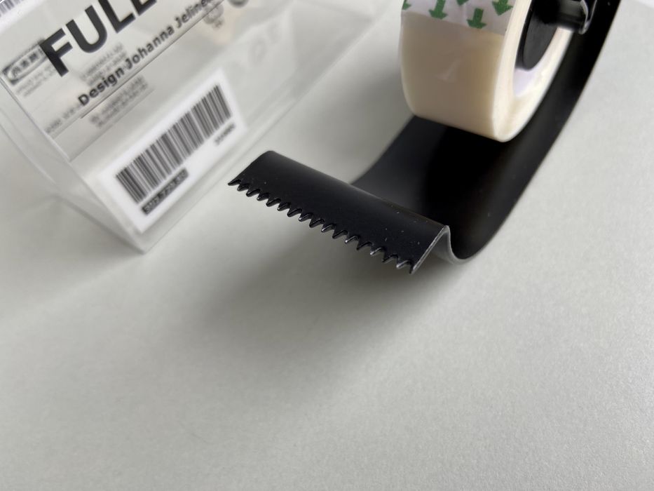 Fita adesiva com dispensador IKEA