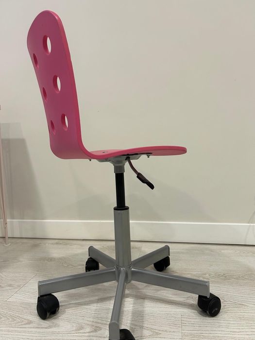 Conjunto Escrivaninha + Estante + Cadeira Rosa