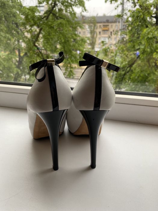 Продам обувь 38 рр