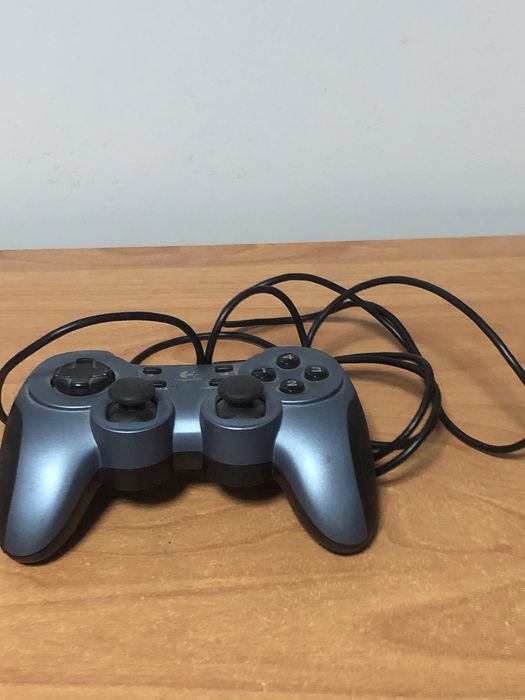 Pad przewodowy Logitech USB