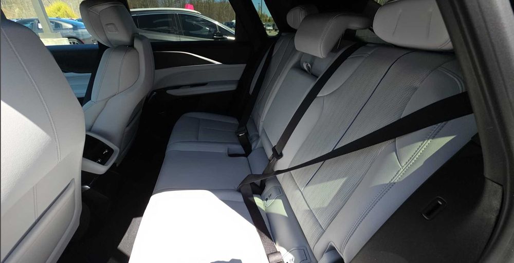 Продам Cadillac LYRIQ 2025 з ПДВ
