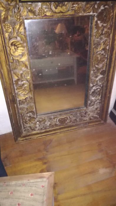 Espelho antigo para sala de jantar em bom estado.