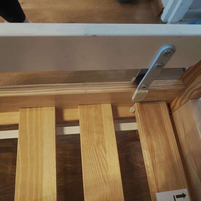 Łóżko( łóżeczko )jednoosobowe dziecięce