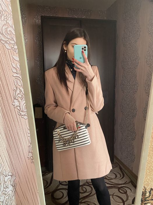 Вовняне пальто .