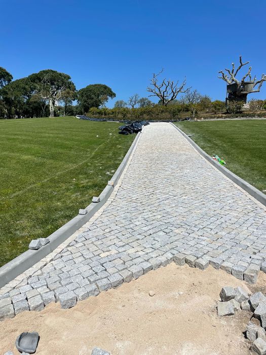 Aplicação de todo tipo calçada portuguesa pavê lancil e outrs