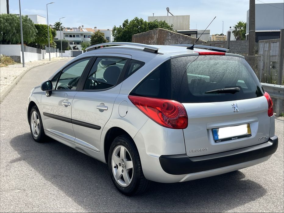 Peugeot 207 ano 2010