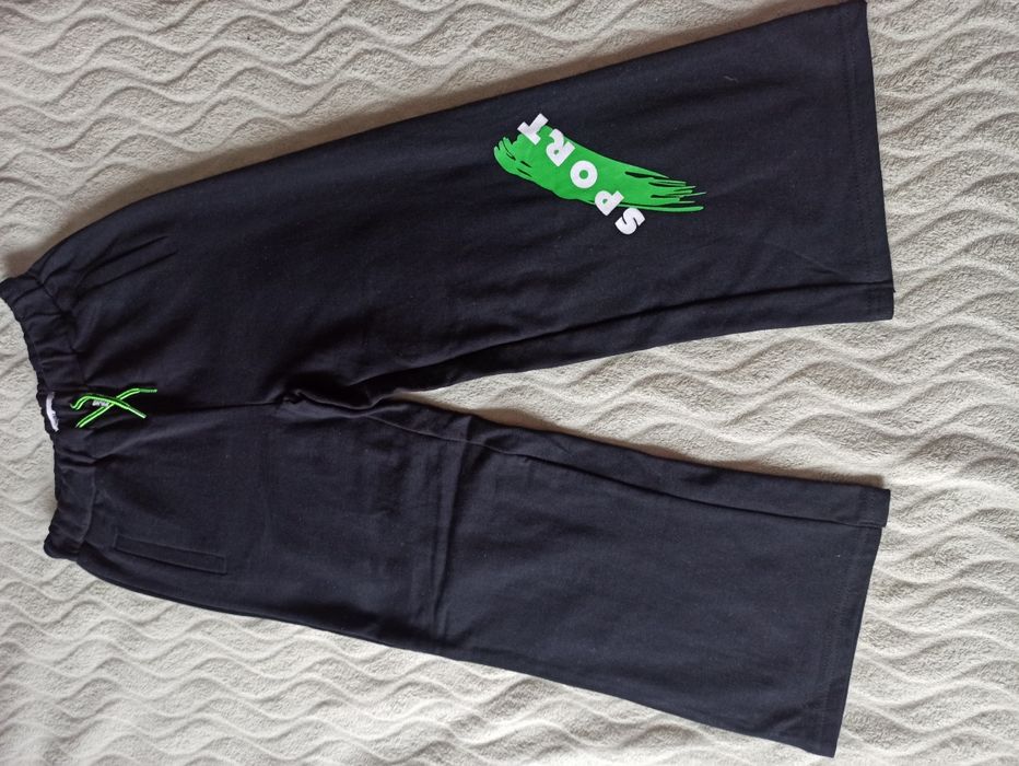 Spodnie dresowe nowe 128