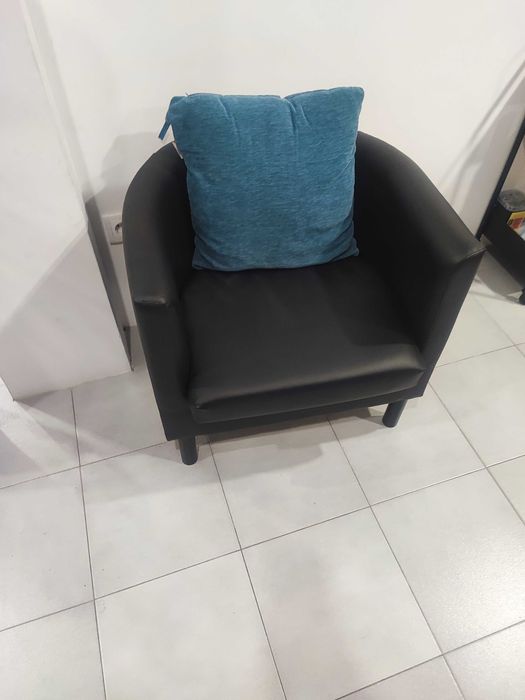 Poltrona Preta IKEA