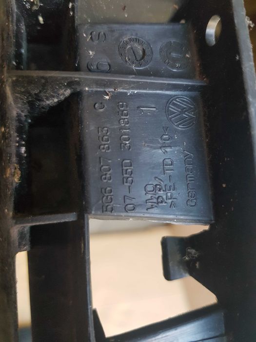 listwa mocująca zderzak tył VW Golf 7 VII