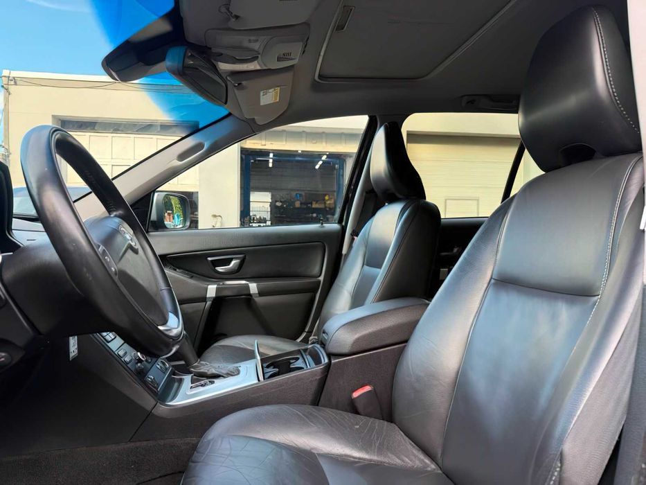 Volvo XC90      2013