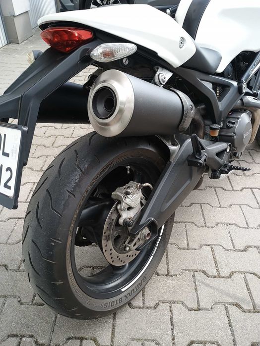 Ducati Monster 696