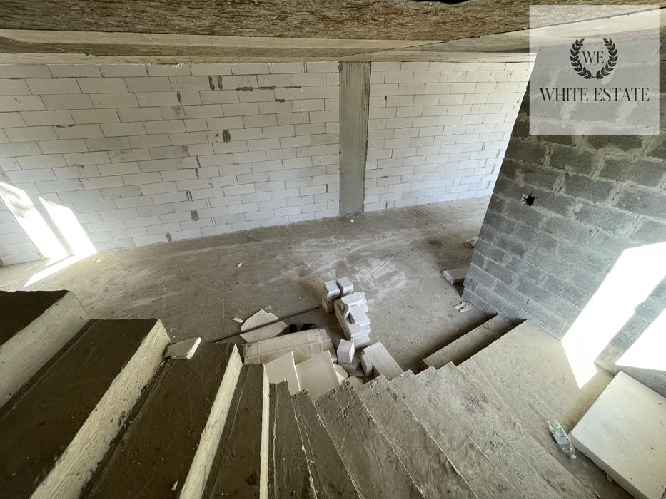 Продаж комерційного приміщення будівля Бам