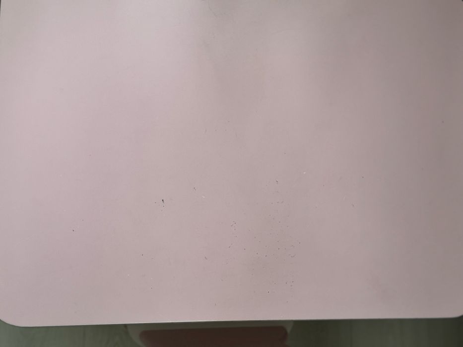Столик і стільчик