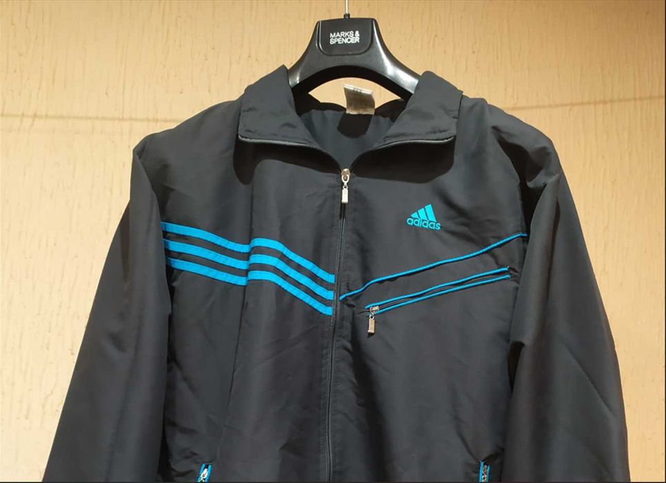 Ветровка  Adidas р-р- XL ( пр-во Германия)