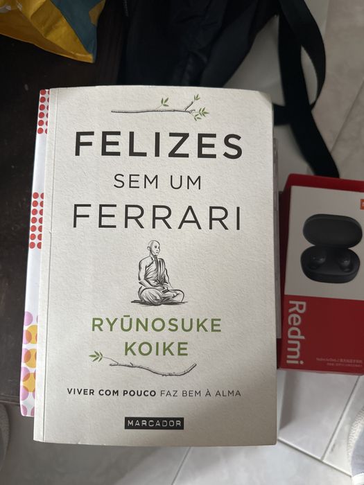 Livro Felizes sem um Ferrari