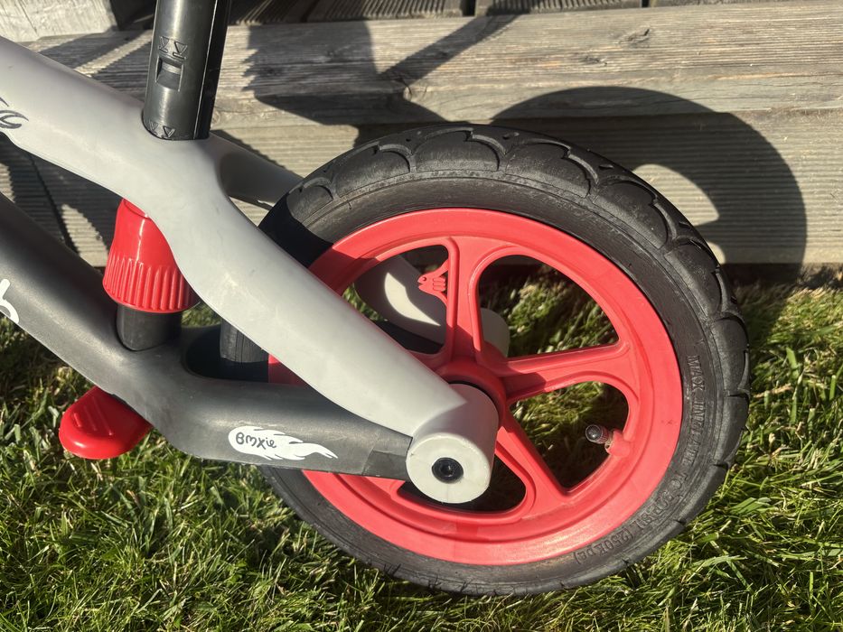 Rowerek biegowy Chillafish Bmxie