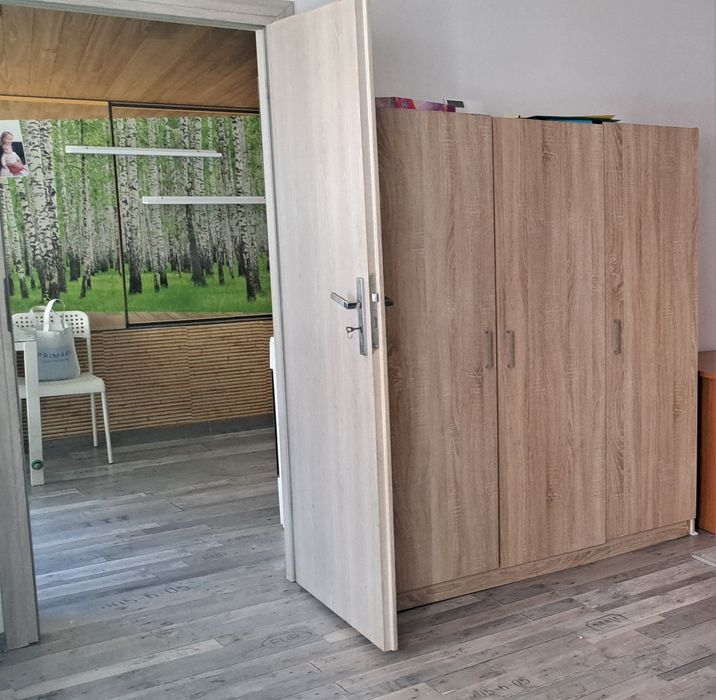 63m2:od 1.09.,2 pokojowe ( jeden z nich baaardzo duży)ul.Wyplera 1