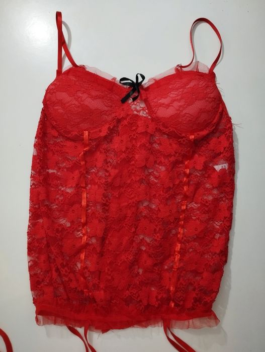 Conjunto vermelho rendado novo