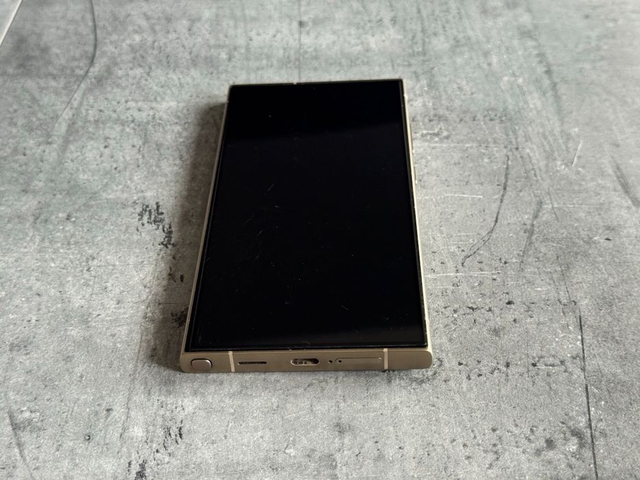 Sprzedam Samsung Galaxy S24 Ultra 12/256 GB Titanium Yellow