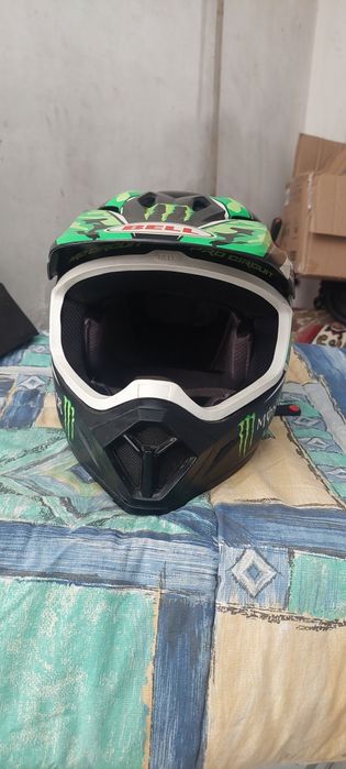Capacete monster