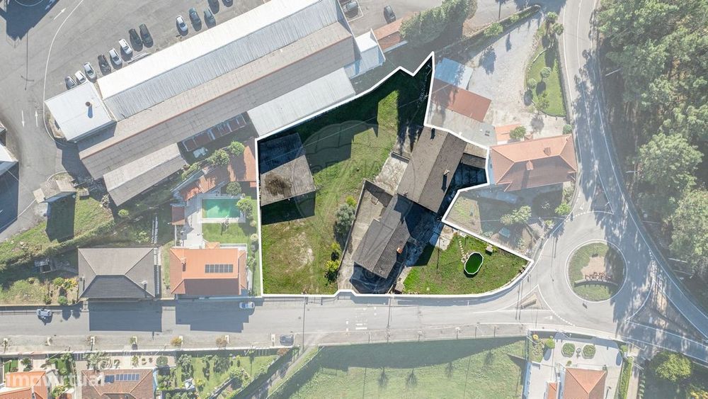 Moradia T14 para venda