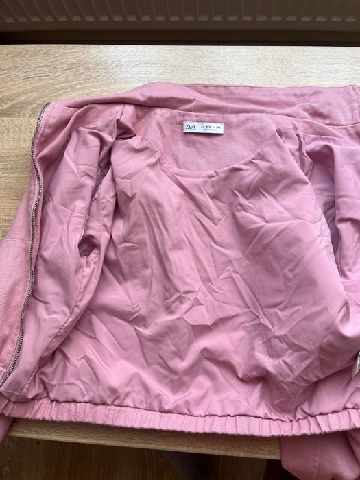 Рожева джинсова курточка