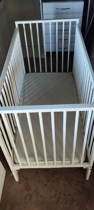 Vendo berço branco Zippy