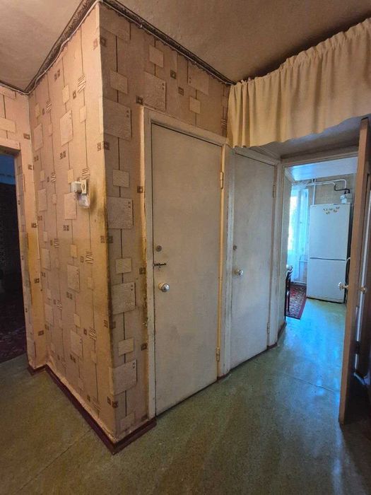 ПРОДАМ 2-КІМНАТНУ КВАРТИРУ  вул. Захисників України