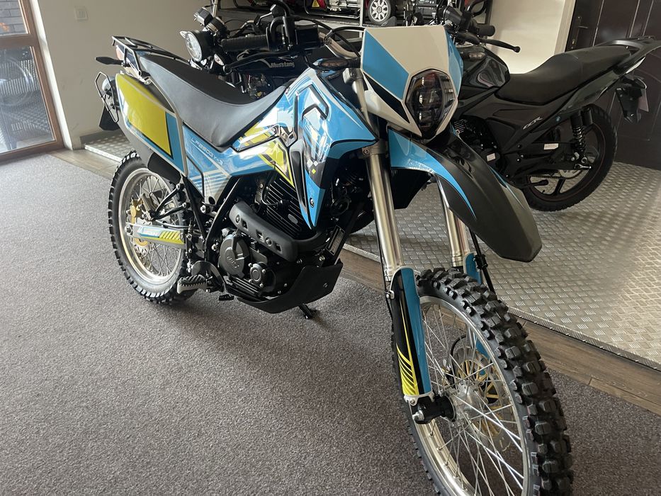 Новинка 2024 ХІТ продажу у США LIFAN KPX 250 enduro