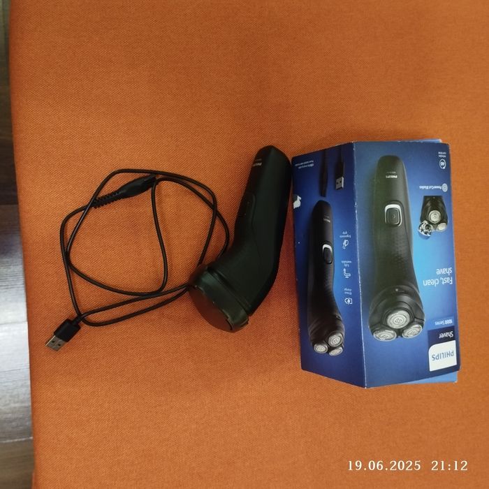 Электробритва Philips 1000 Series