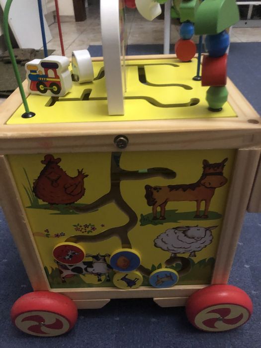 Каталка-бізіборд