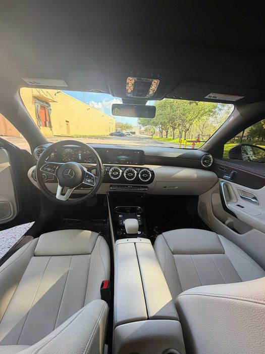 Mercedes-Benz CLA 250 4MATIC      2021