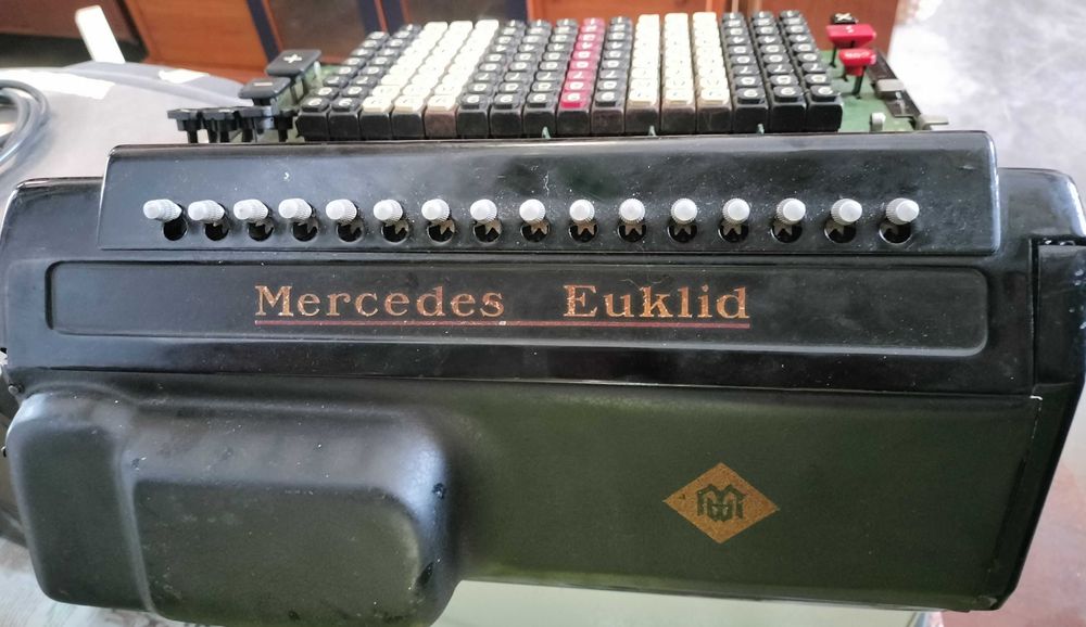 Maquina Calculadora Mercedes