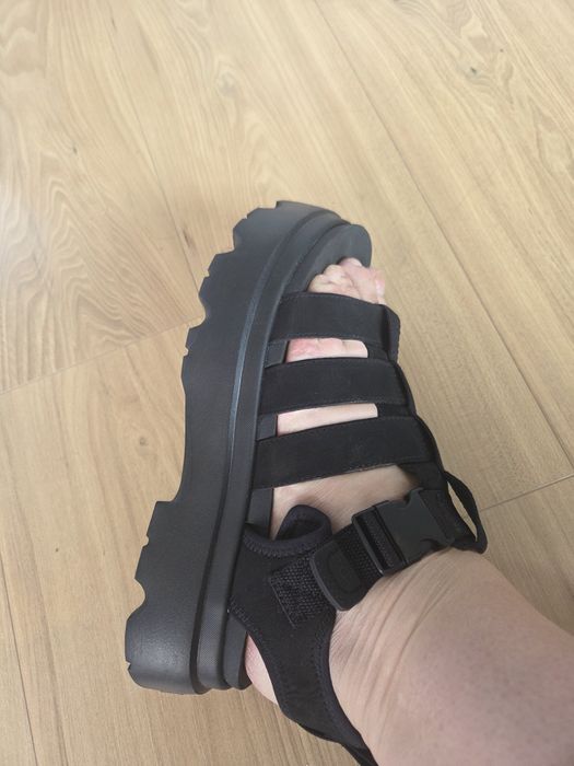 Sandały ugg czarne