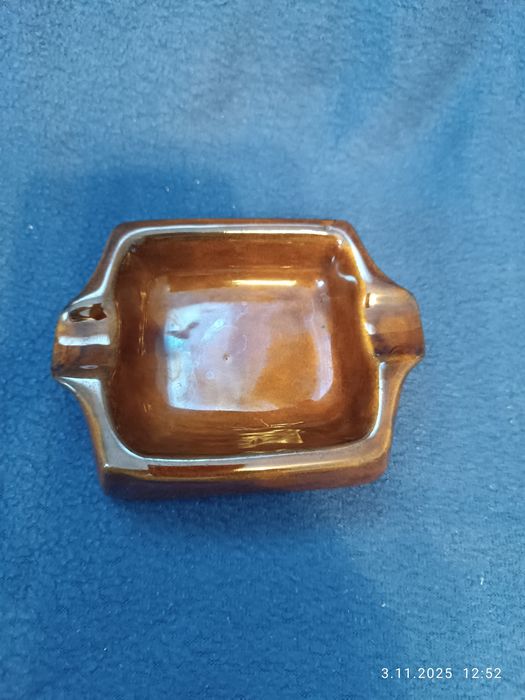 Popielniczka porcelitowa