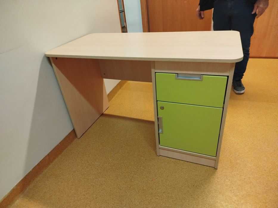 Biurko stan bardzo dobry