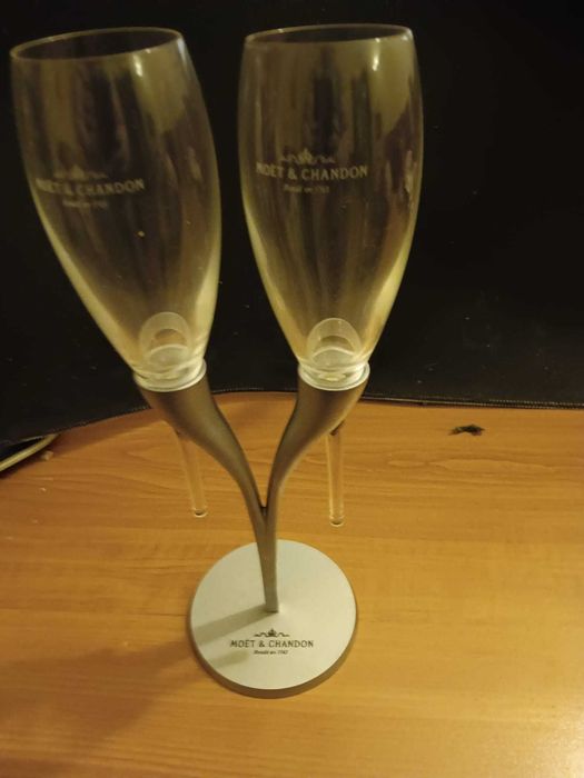 Copos Moet e Chandon