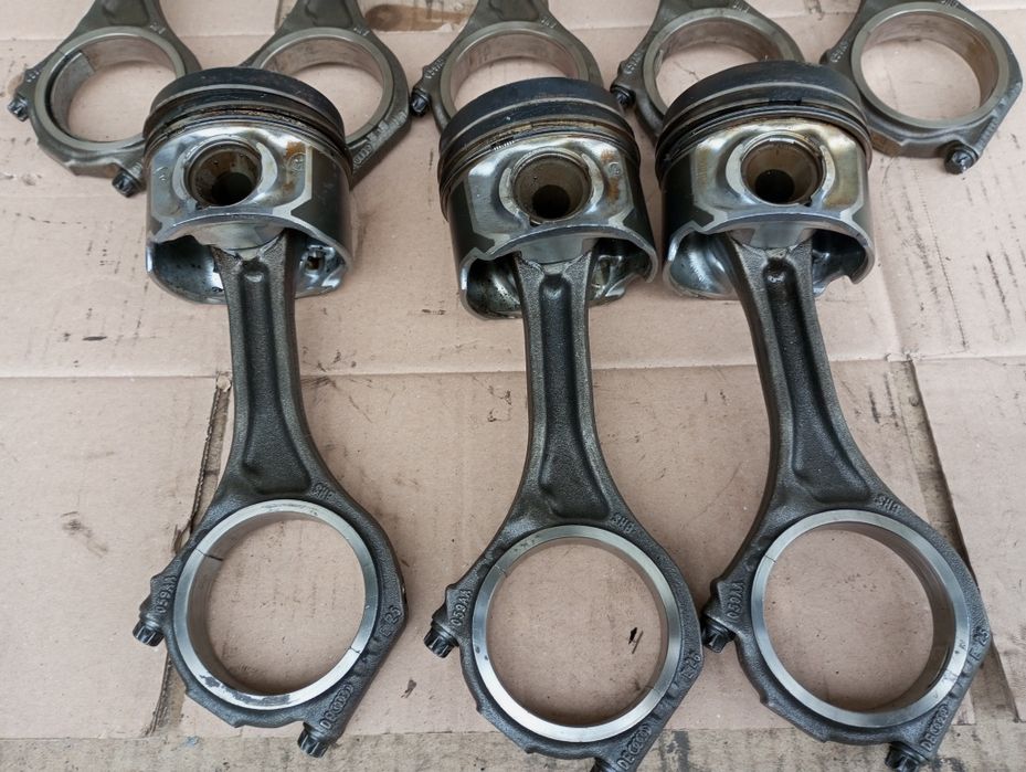 Шатун 2.7  TDI Audi A6 C6 059AB A4