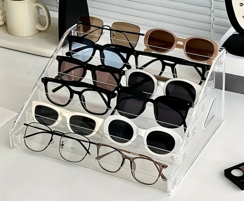 Stojak na okulary, wesele