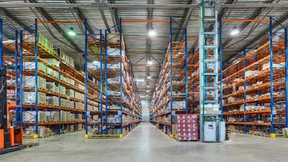 Продаж складу 16000 м2 траса на Ворзель правий берег. Продажа склада