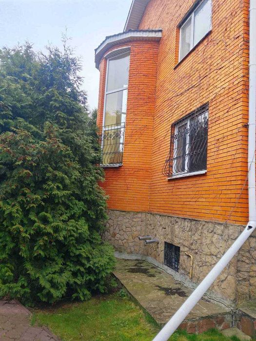 Оренда будинку з боксом під СТО/склад Нові Петрівці 350 м² +300 м²